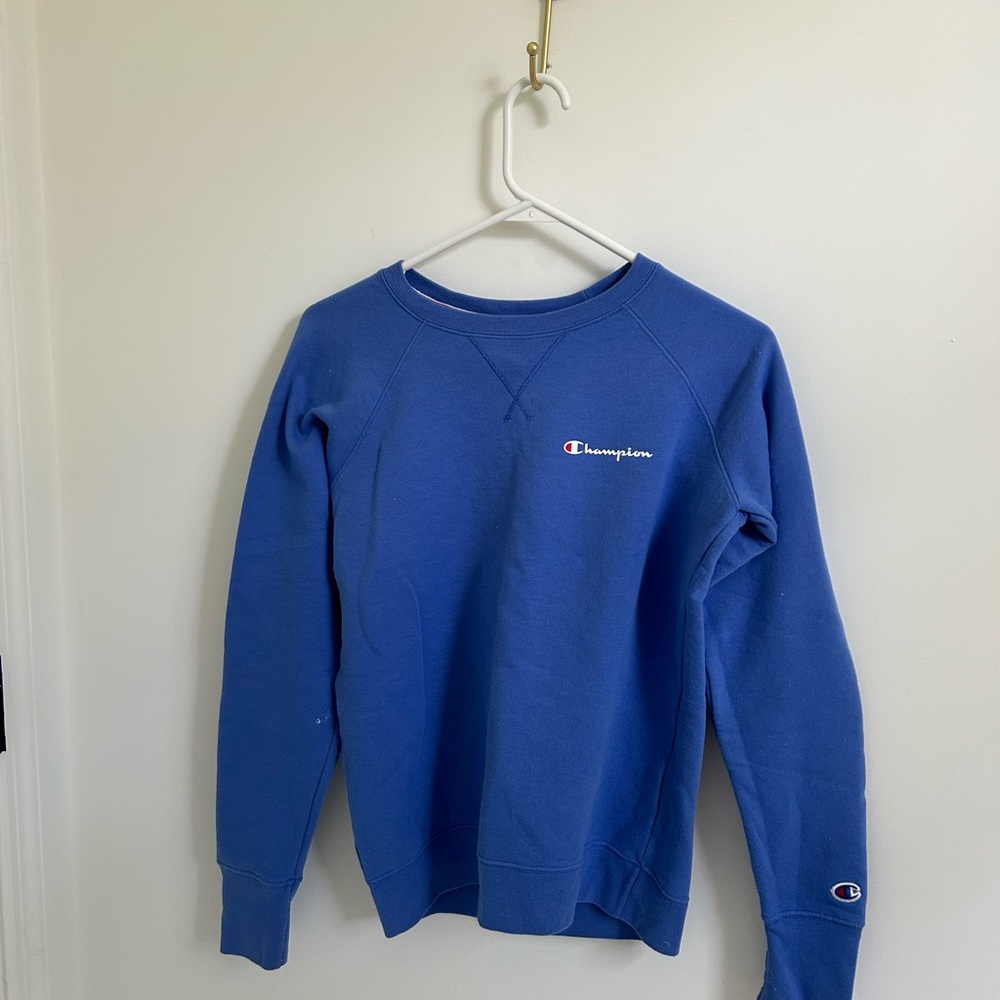 blue sweatshirt